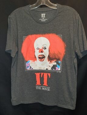 IT The Movie Graphic Tee with Red Clown Design TIM CURRY'S PENNYWISE